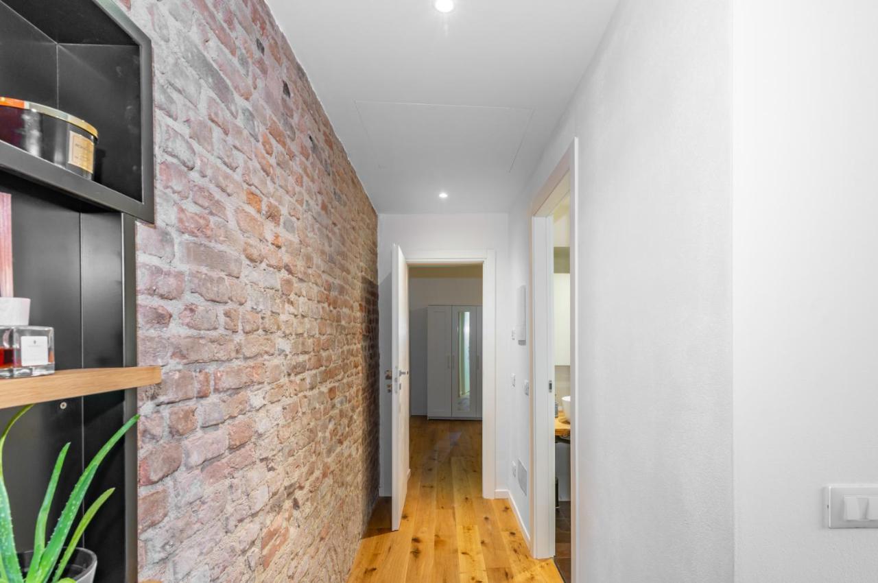 Un Nido A Mantova Historic Apt Near The Center! Exterior photo